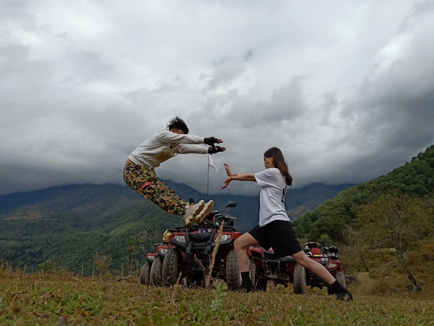 大理石門(mén)關(guān)沙灘ATV越野摩托基地