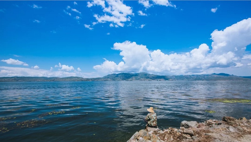 大理夏令營結合軍旅生涯增強青少年的集體榮譽感！