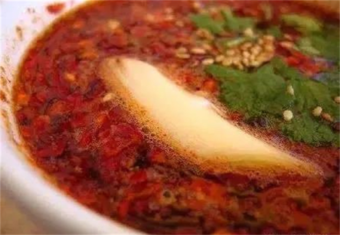 大理特色美食推薦：去大理，一定要吃一場生皮