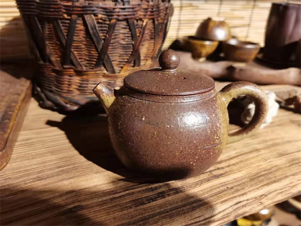 大理特色團建活動推薦：來喜洲古鎮(zhèn)制作大理喜陶柴燒，體驗大理非遺文化的魅力