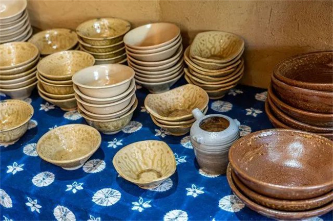 大理會(huì)獎(jiǎng)團(tuán)建研學(xué)旅游民族特色禮物推薦之大理白族土陶